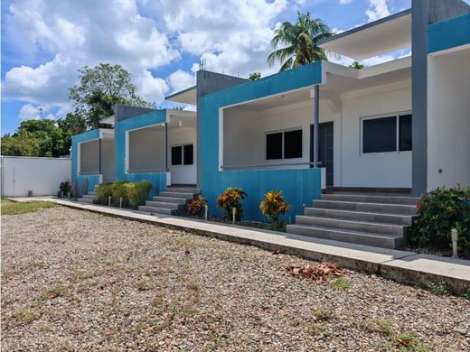 Casa de lujo en Trujillo, Departamento de Colón