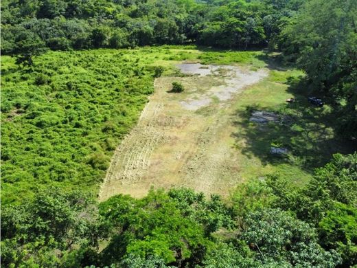 Αγροτεμάχιο σε Potrerillos, Departamento de Cortés