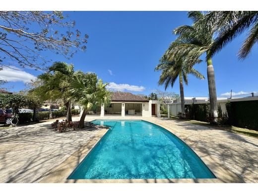 Luxury home in Santa Ana, Provincia de San José