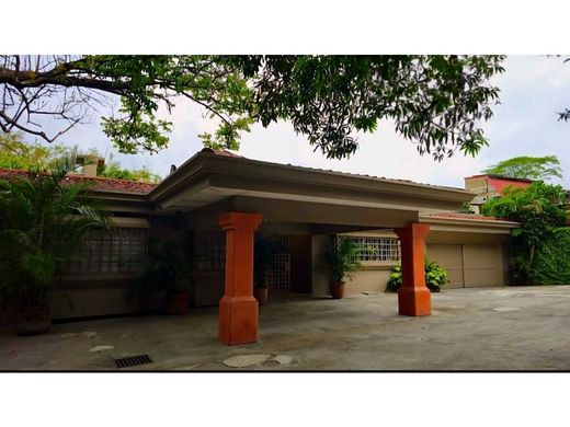Luxury home in Escazú, Provincia de San José