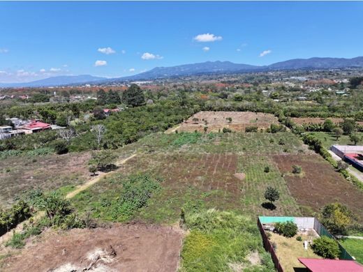 Terreno a Santo Domingo, Provincia de Heredia