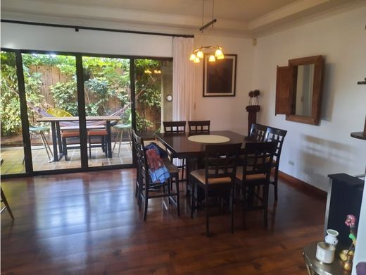 Luxury home in Santa Ana, Provincia de San José