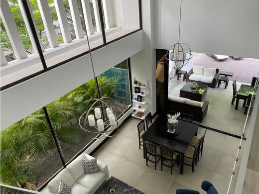 Luxury home in Santa Ana, Provincia de San José