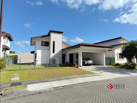 Casa di lusso a Santa Ana, Provincia de San José