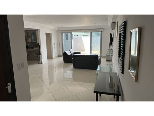 منزل ﻓﻲ Escazú, Provincia de San José