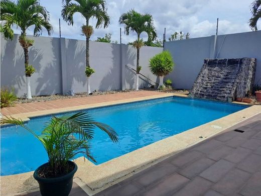 Luxe woning in San Vicente, Moravia