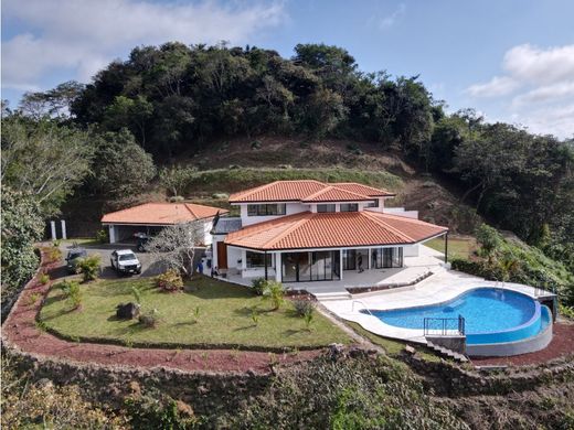 Luxury home in Orotina, Provincia de Alajuela