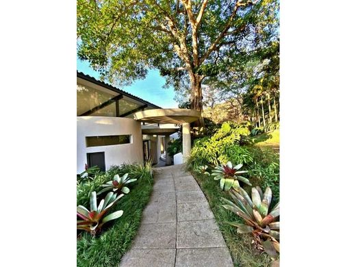 ‏בתי יוקרה ב  Santa Ana, Provincia de San José