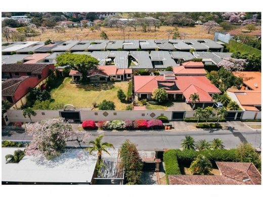 Curridabat, Provincia de San Joséの高級住宅