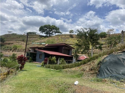 Luxe woning in Grecia, Provincia de Alajuela