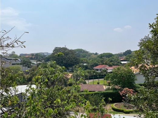 Escazú, Provincia de San Joséの高級住宅