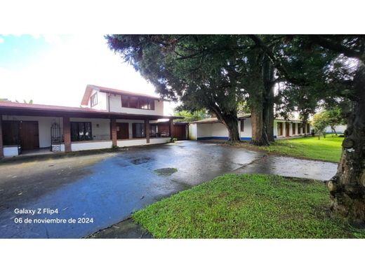 Casa de campo en Santo Domingo, Provincia de Heredia