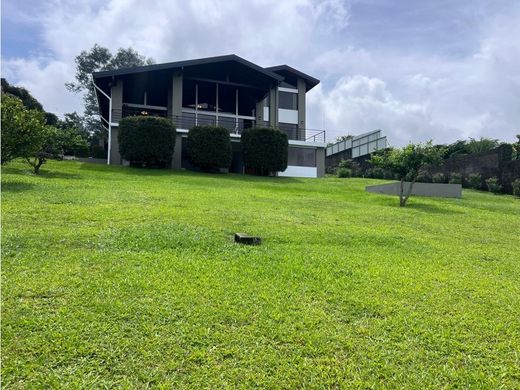 Элитный дом, San José de la Montaña, Barva