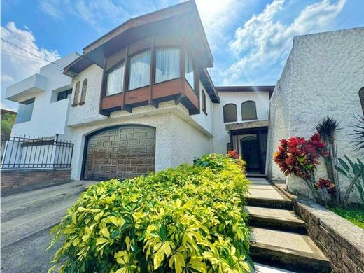 Pavas, Cantón de San Joséの高級住宅