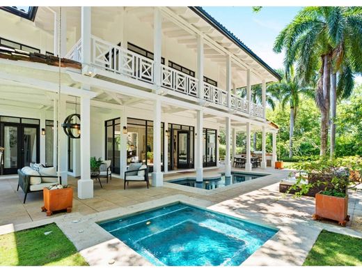 Luxury home in Tamarindo, Santa Cruz