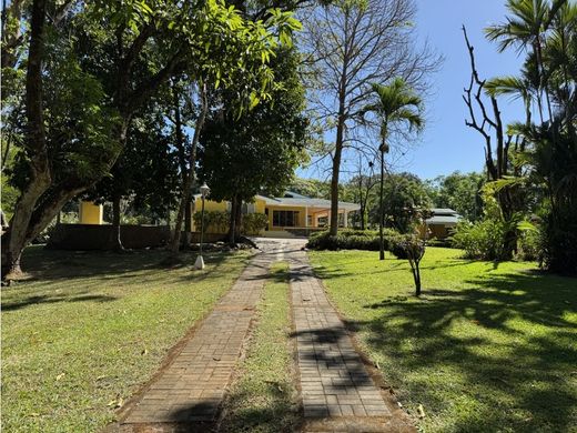 Cortijo o casa de campo en San Mateo, Provincia de Alajuela