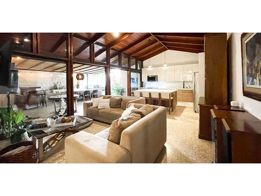 Casa di lusso a Mata de Palo, Cantón de San José