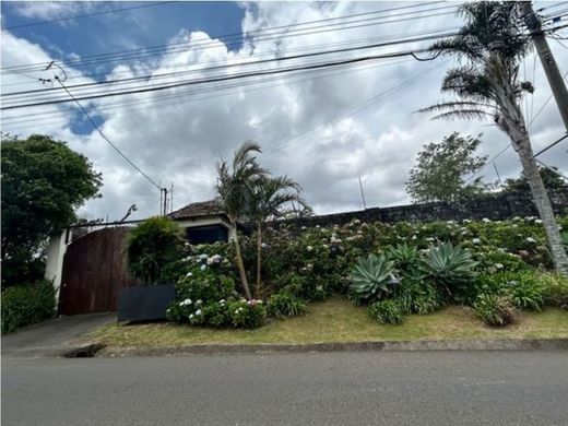 Casa di lusso a San Rafael, Provincia de Heredia