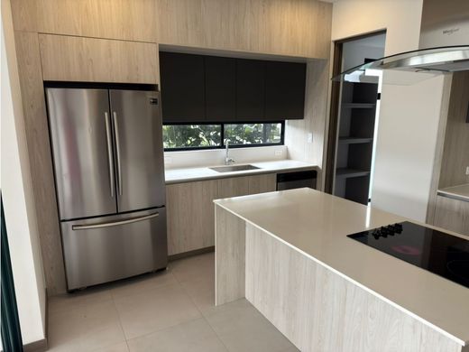 Casa de lujo en Santa Ana, Provincia de San José