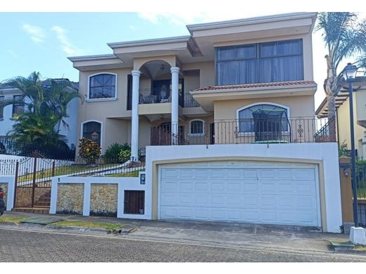 Luksusowy dom w Belén, Carrillo