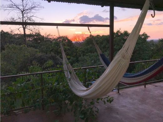 ﻣﻨﺰﻝ ﺭﻳﻔﻲ/ ﺑﻴﺖ ﻤﺰﺭﻋﺔ ﻓﻲ San José, Cantón de San José