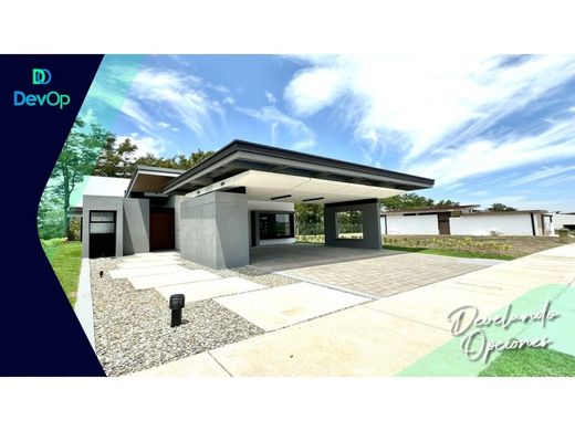 Luxury home in Guácima, Cantón de Alajuela