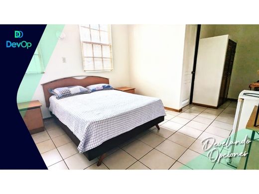 Edificio en San José, Cantón de San José