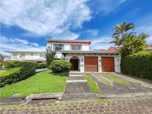 Luxury home in Escazú, Provincia de San José