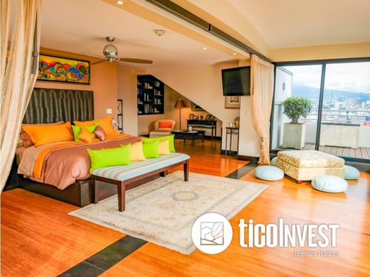 Penthouse for sale in Colón