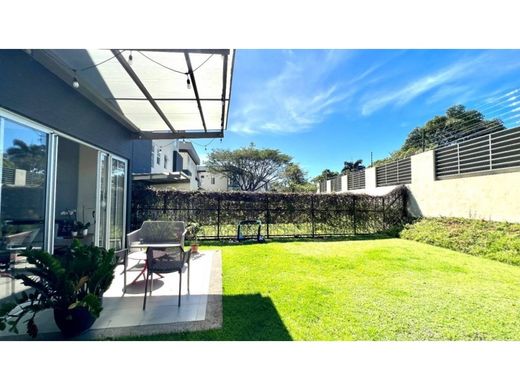 Complesso residenziale a Santa Ana, Provincia de San José