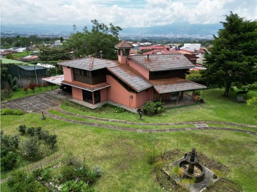 Luxury home in San Josecito, San Isidro