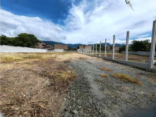 Terreno a Santa Ana, Provincia de San José