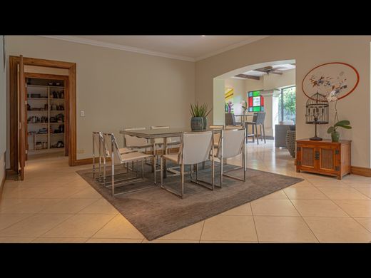 호화 저택 / Santa Ana, Provincia de San José