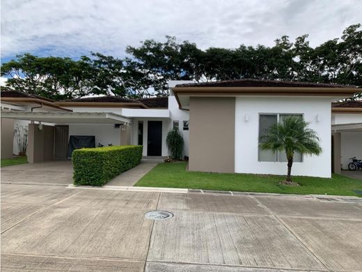 Casa di lusso a Santa Ana, Provincia de San José