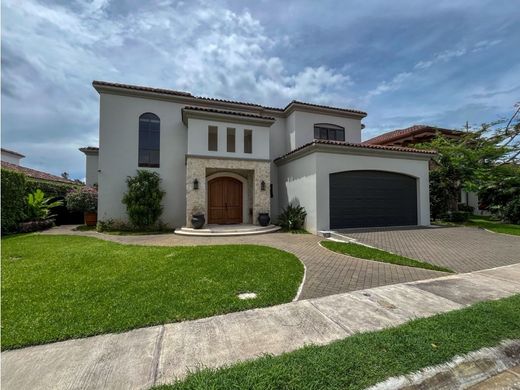 Landhuis in Santa Ana, Provincia de San José