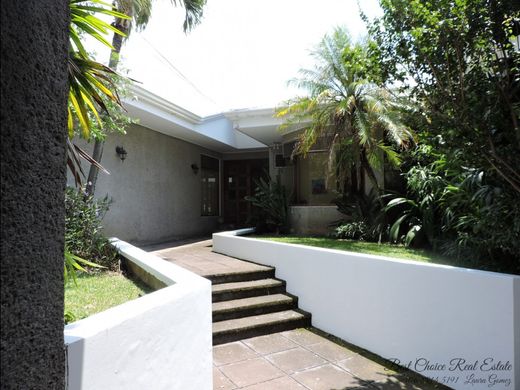 Luxe woning in Belén, Carrillo
