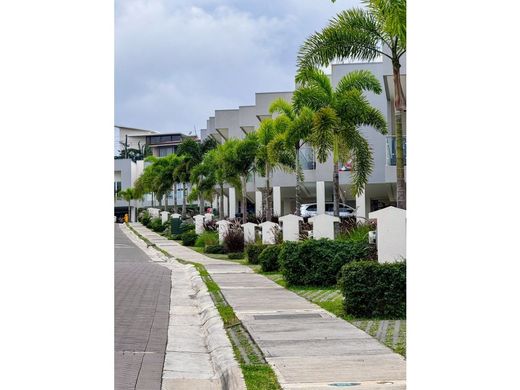 Casa di lusso a Escazú, Provincia de San José