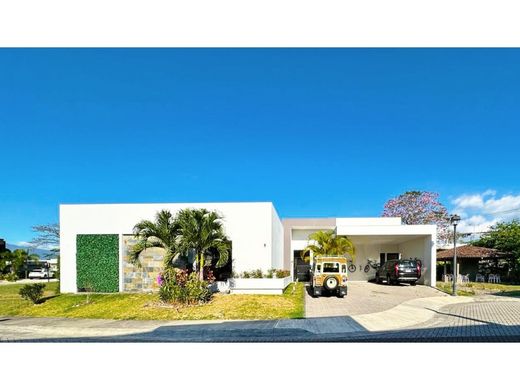 Luxe woning in Santa Ana, Provincia de San José