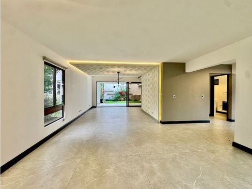 Casa di lusso a Escazú, Provincia de San José