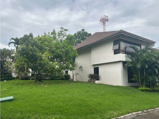 Casa di lusso a Escazú, Provincia de San José