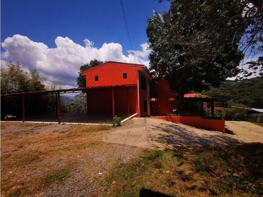 منزل ﻓﻲ Aserrí, Provincia de San José