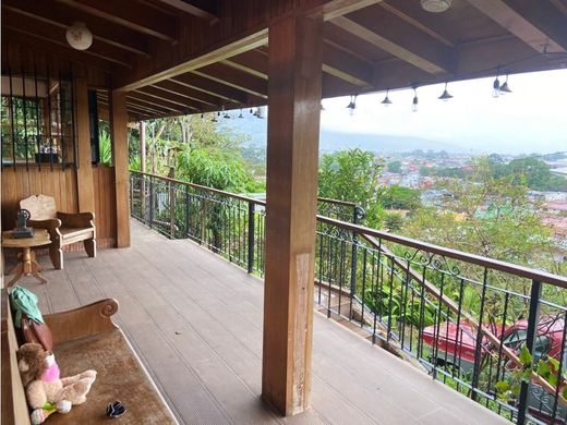 Curridabat, Provincia de San Joséの高級住宅