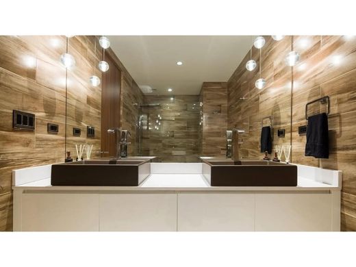 Piso / Apartamento en Escazú, Provincia de San José