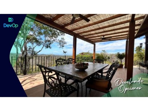 Luxe woning in Orotina, Provincia de Alajuela