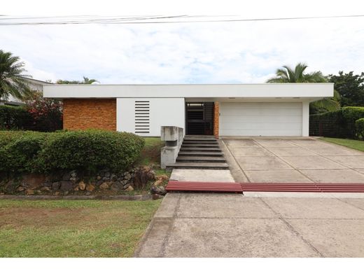 Luxus-Haus in Guácima, Cantón de Alajuela