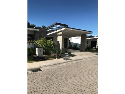 Casa di lusso a Escazú, Provincia de San José