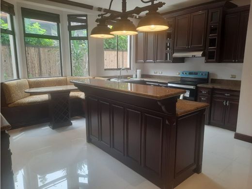 Maison de luxe à Santa Ana, Provincia de San José