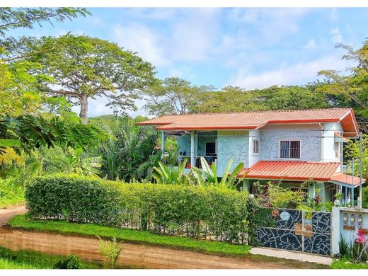 Wohnkomplexe in Sámara, Nicoya