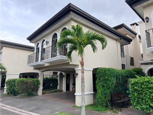 Luxury home in San José, Cantón de San José