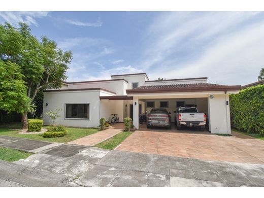 ‏בתי יוקרה ב  Santa Ana, Provincia de San José